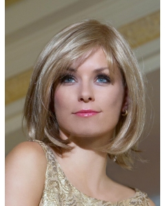 Elegant Blonde Straight Chin Length Bob Wigs Elegant Blonde Straight Chin Length Bob Wigs