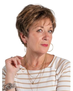 Short 8" Wavy Blonde 100% Hand-tied Synthetic Layered Wigs  For Elderly Ladies Short 8" Wavy Blonde 100% Hand-tied Synthetic Layered Wigs  For Elderly Ladies